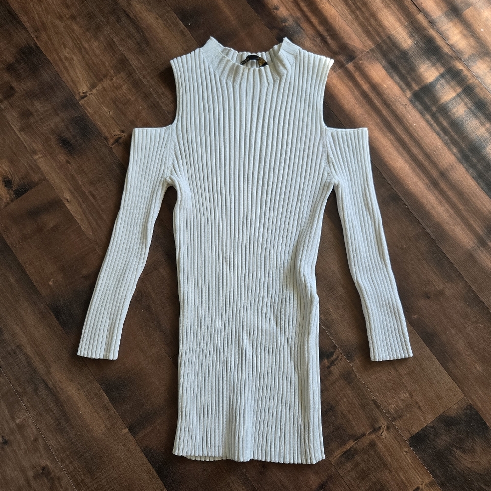 Maje Lina Ribbed Paris Cold Shoulder Top Sweater (Small, 36) White Classy Lux